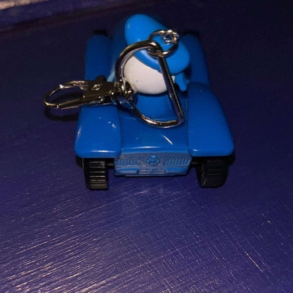 Blue Donald Duck Cartoon Car Keychain Toy